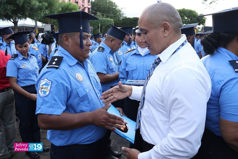 POLICIA19
