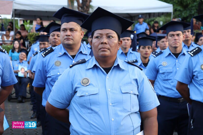 POLICIA28