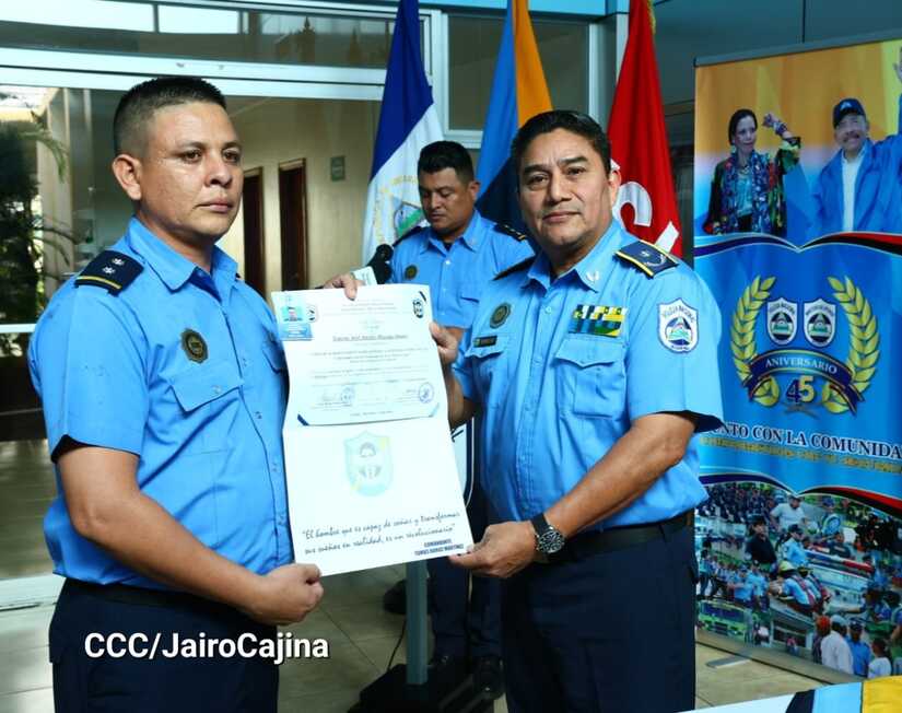 POLICIA4
