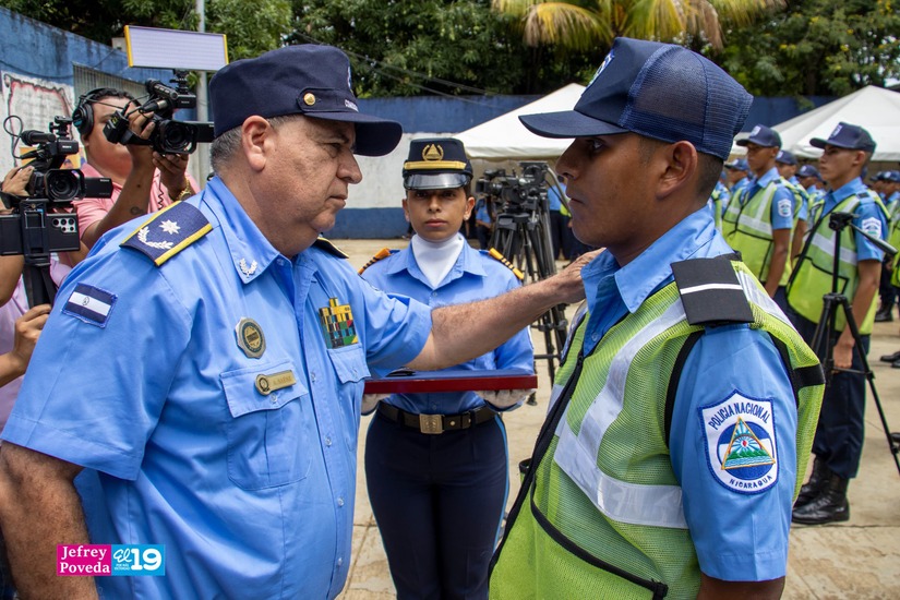 POLICIA