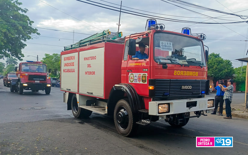 BOMBEROS