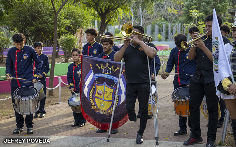 BANDAS