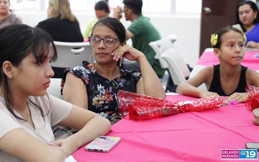 MADRES