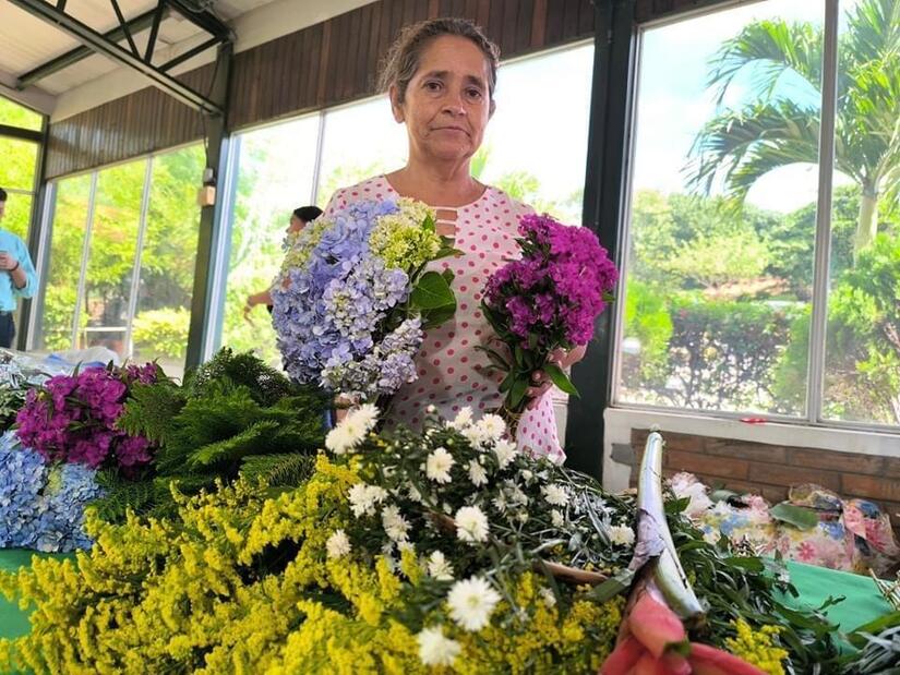 FLORES