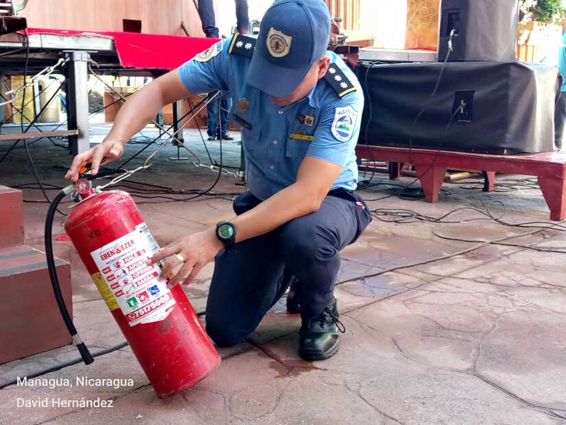 BOMBEROS10