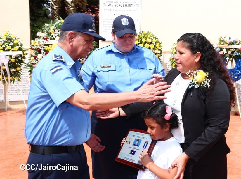 POLICIA7
