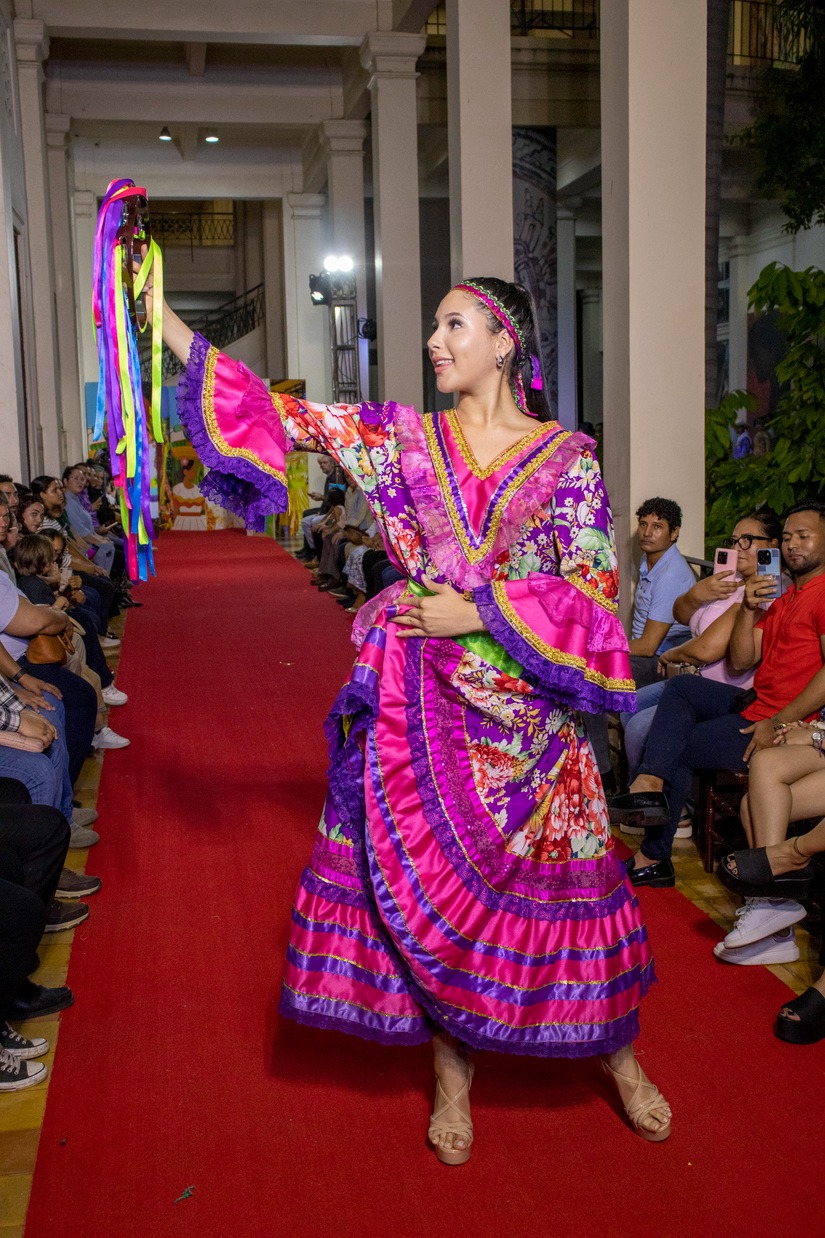HUIPIL
