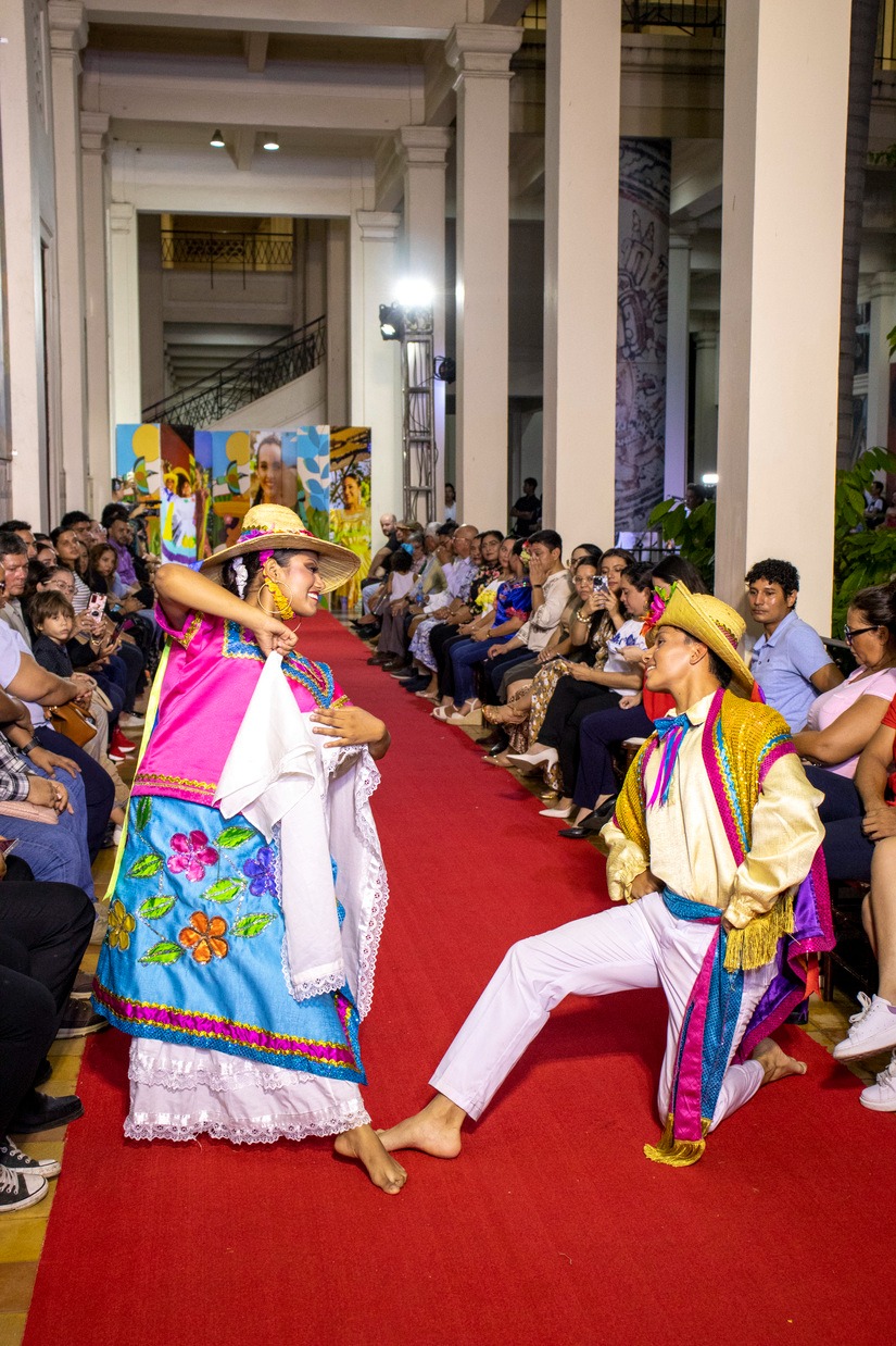 HUIPIL