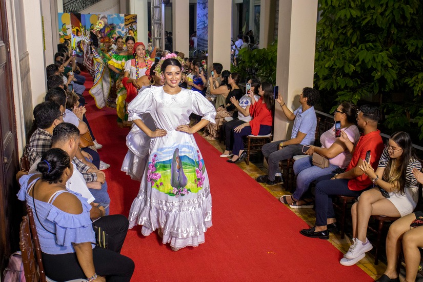 HUIPIL