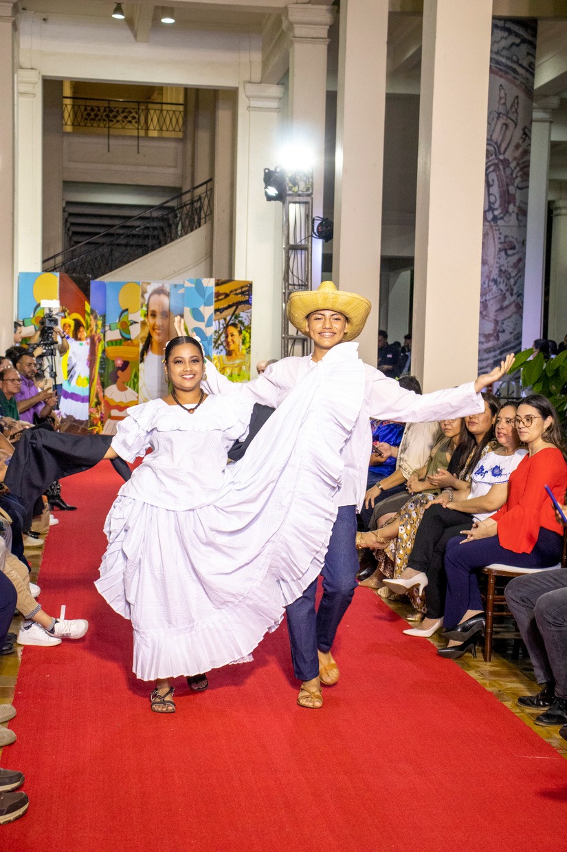 HUIPIL