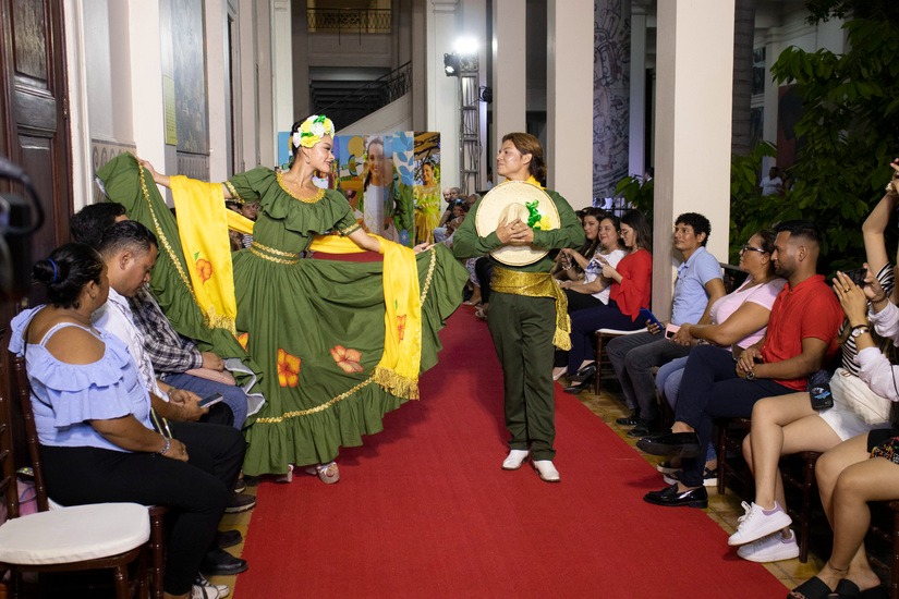 HUIPIL