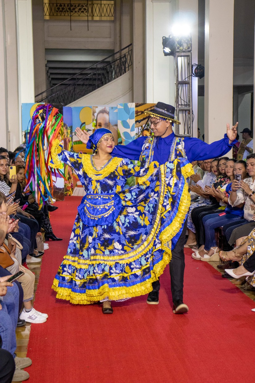HUIPIL