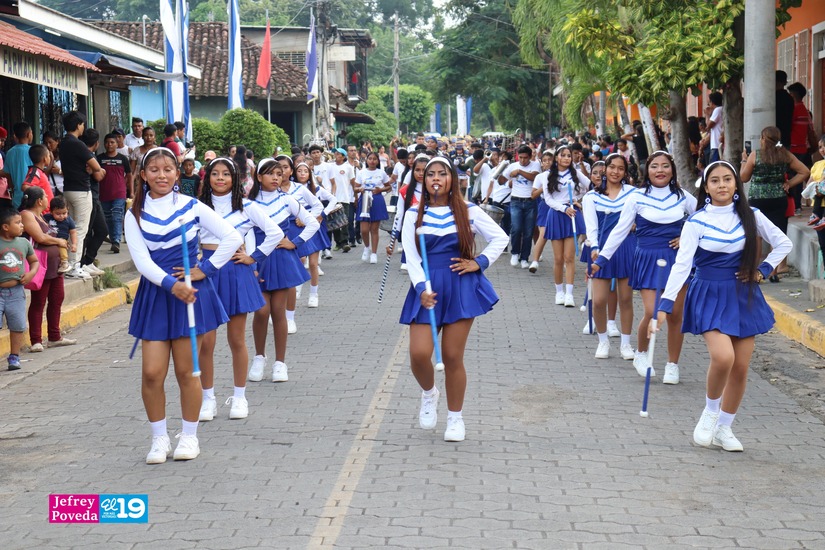 DESFILE-OTRA4
