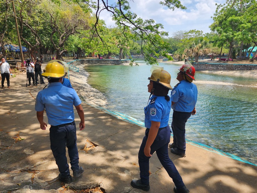 Bomberos-Unidos-3