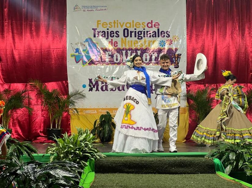 TRAJES-(10)