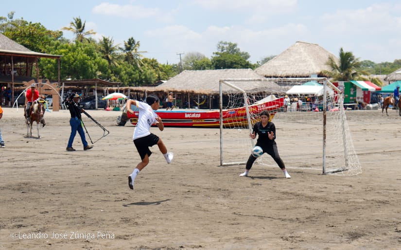 Voleibol-de-playa-Pochomil-8