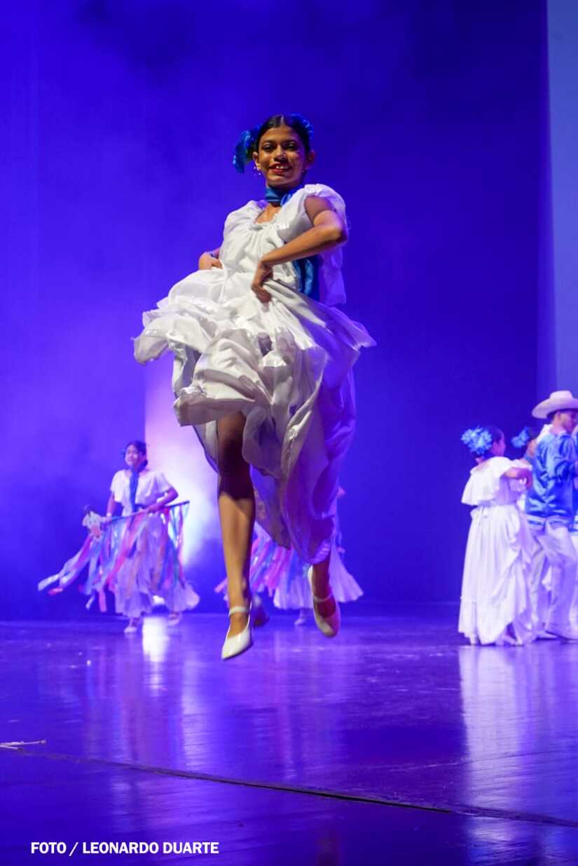 DANZA8