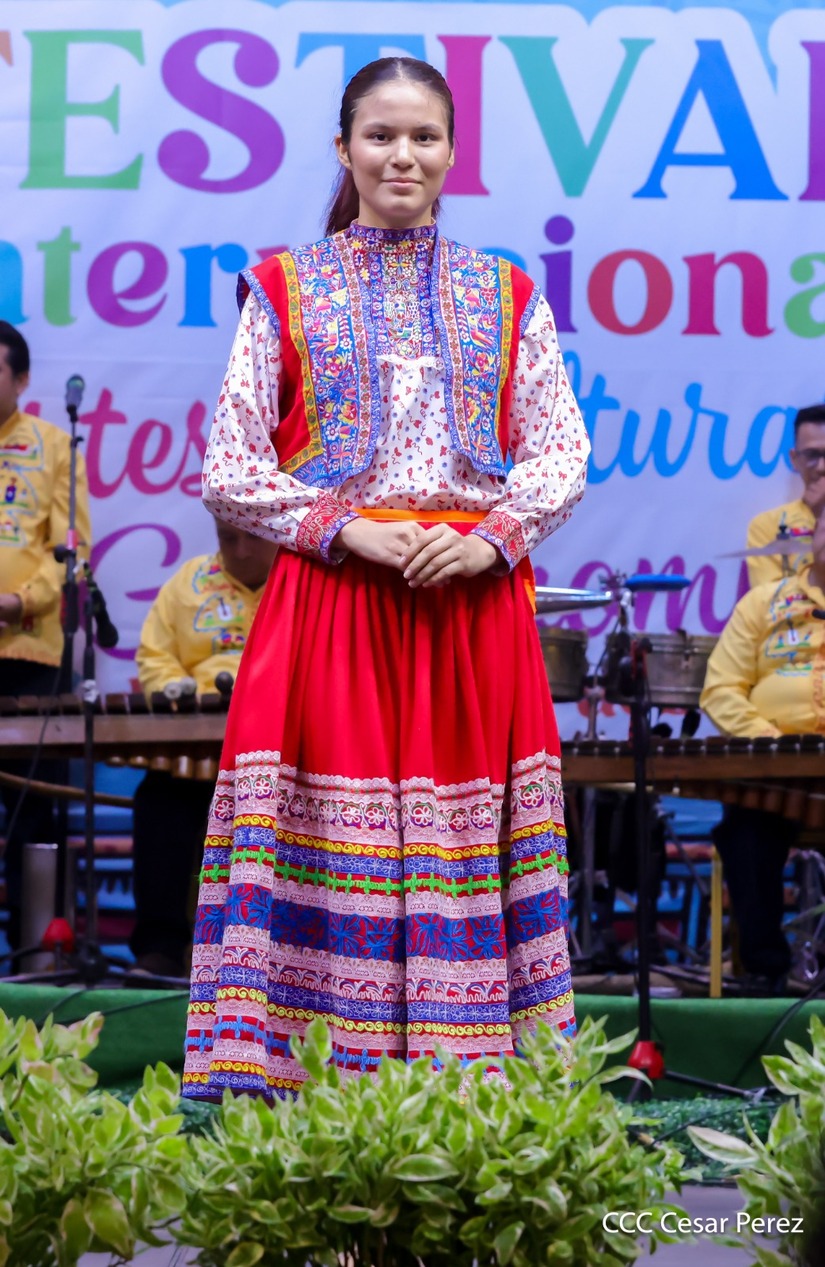 FESTIVAL-38