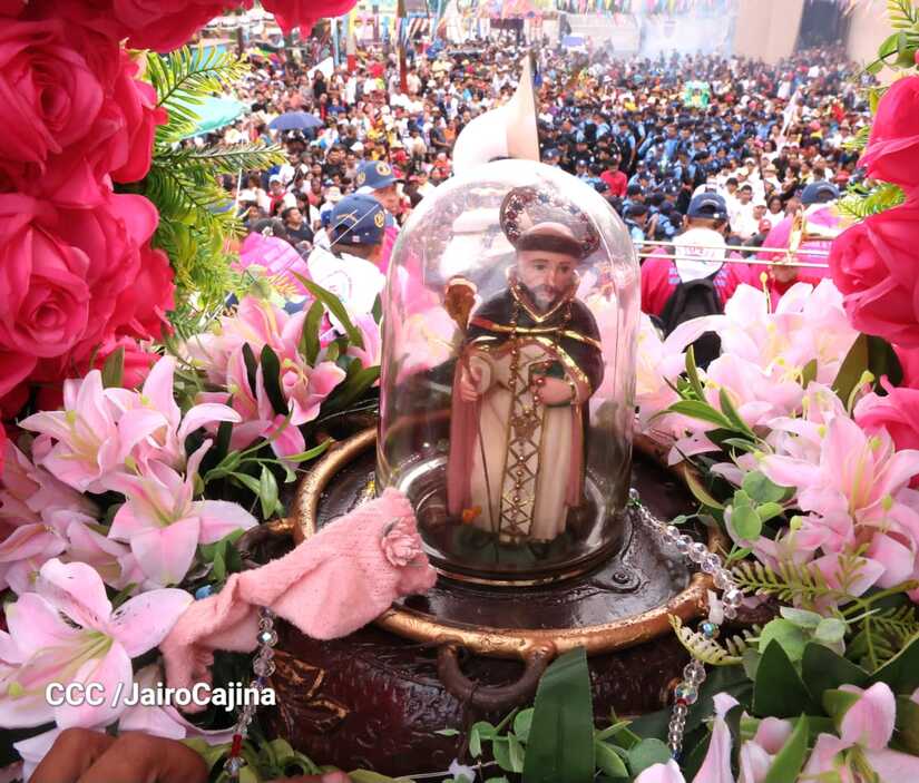 SANTO-(17)