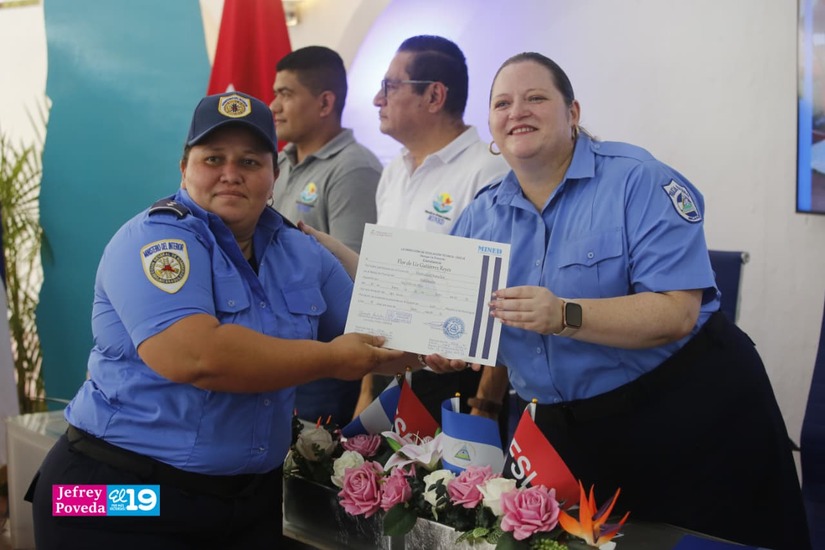 BOMBEROS22