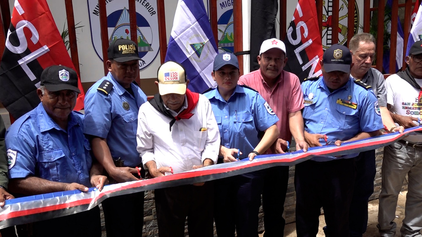 BOMBEROS17