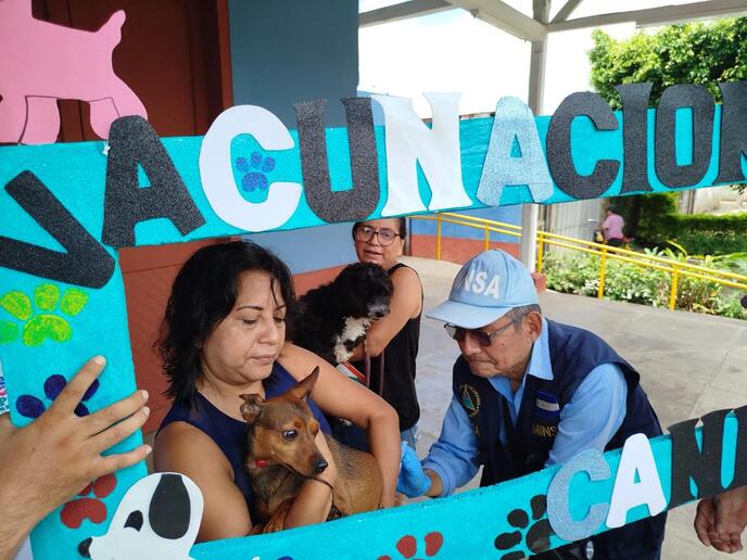 CANINOS18