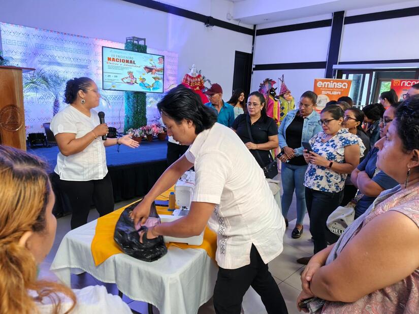 HUIPIL12