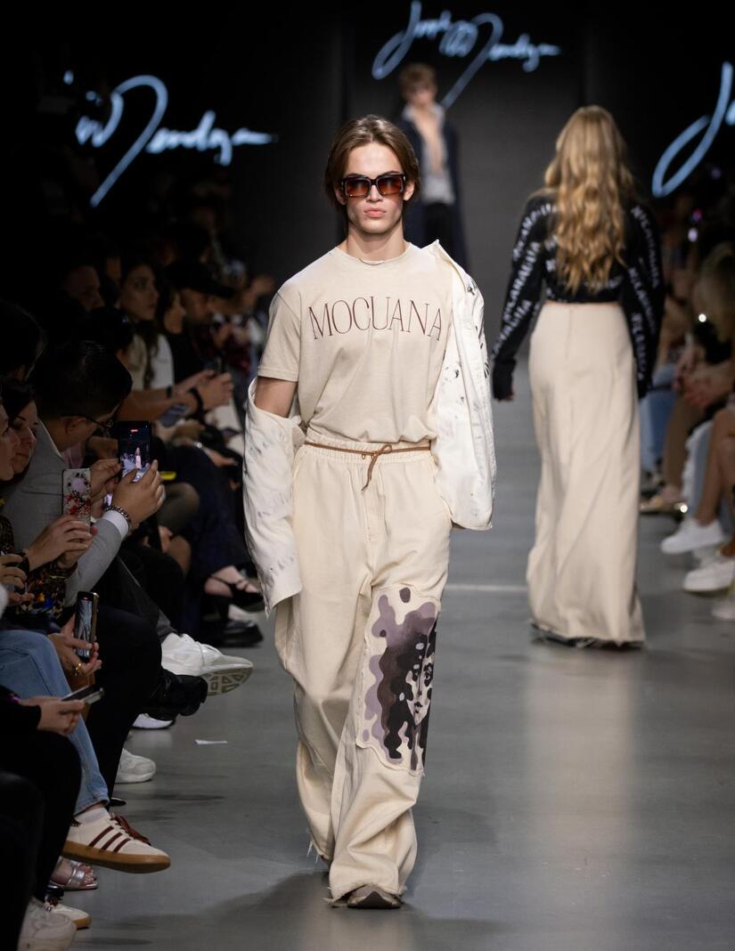 MODA10