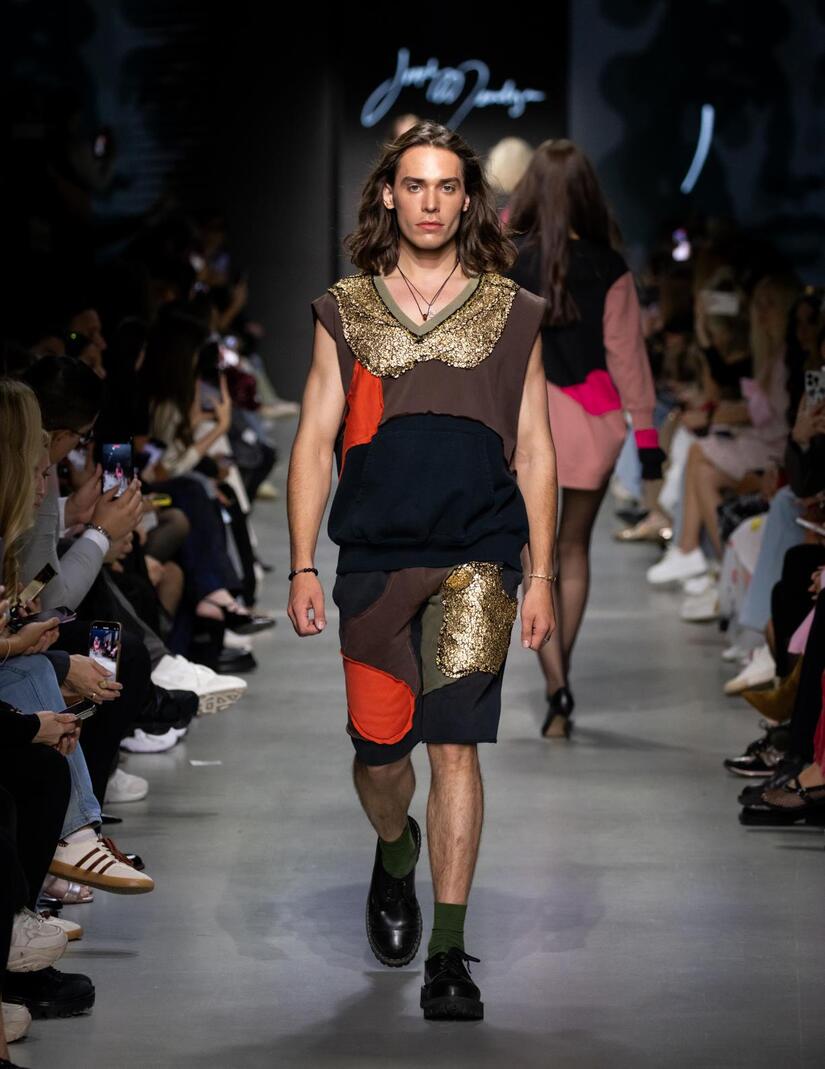 MODA4