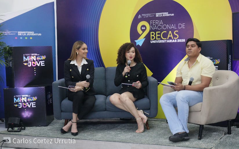 Feria-de-Becas-17