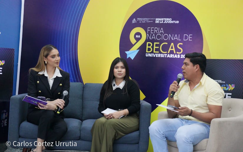 Feria-de-Becas-24