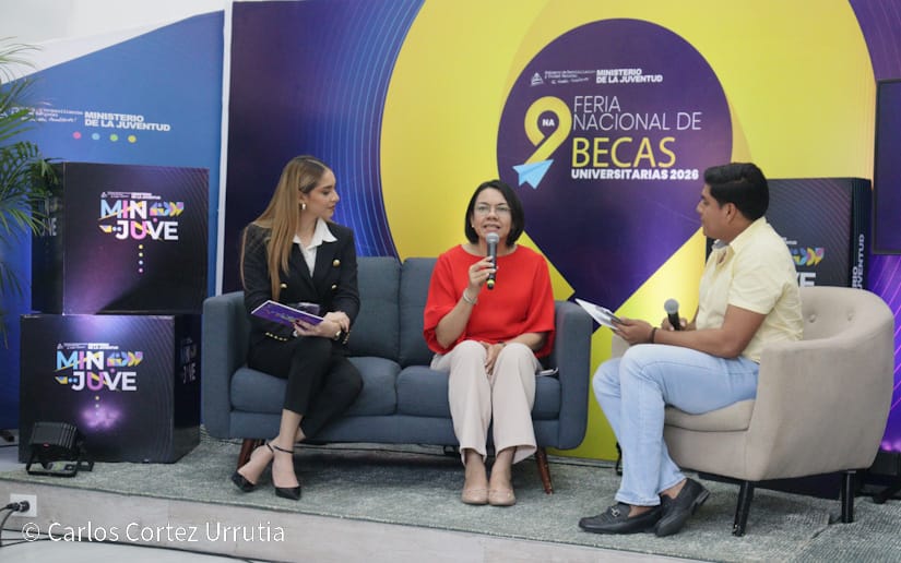 Feria-de-Becas-31