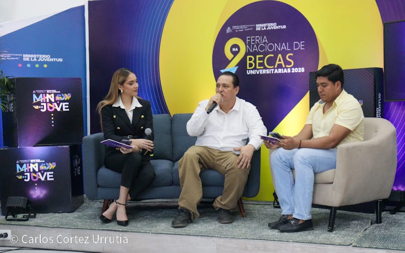 Feria-de-Becas-36