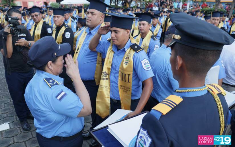 POLICIA28