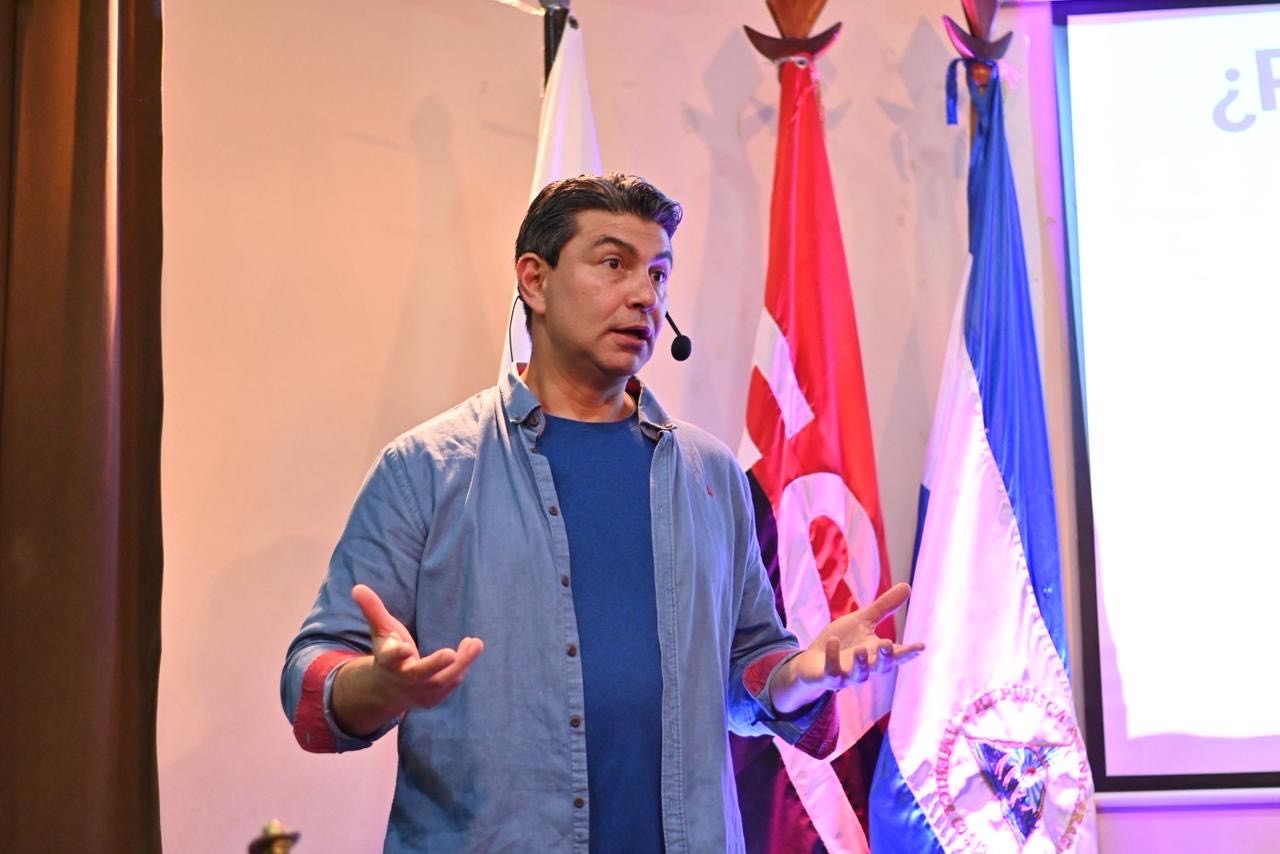 UDEM10