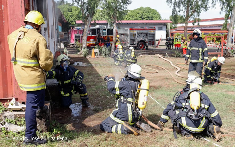 BOMBEROS11