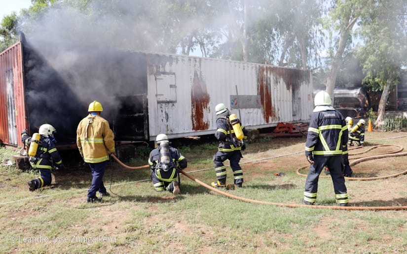 BOMBEROS8