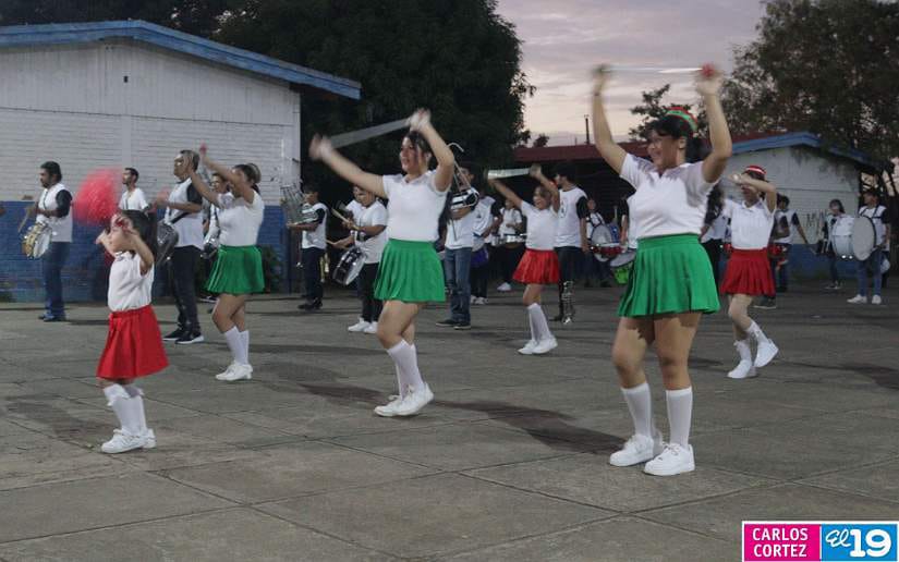 ESTUDIANTES-(2)