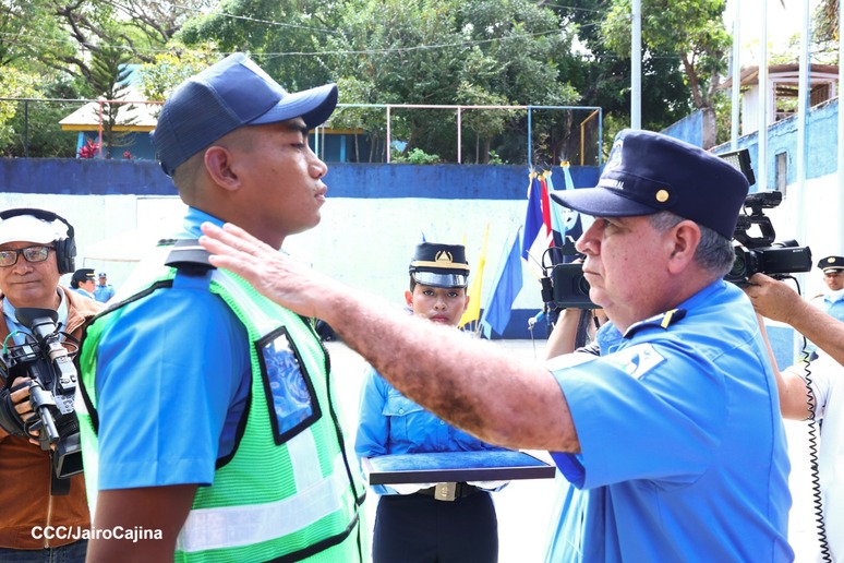 POLICIA-9