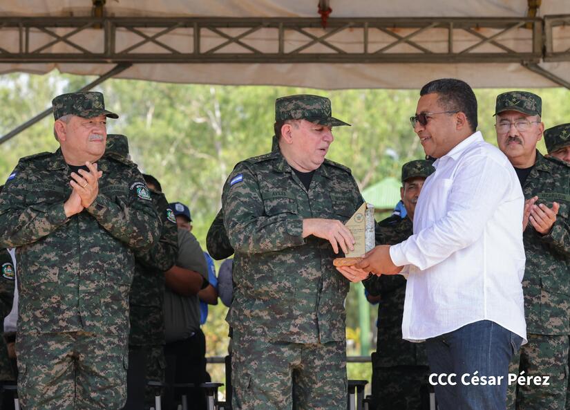 EJERCITO-DE-NICARAGUA-86