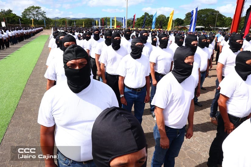 POLICIA18