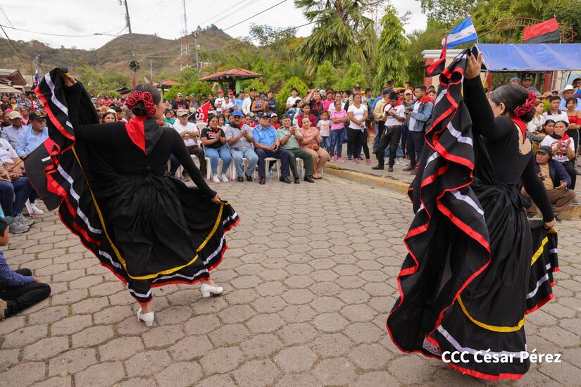 YALAGUINA-(10)