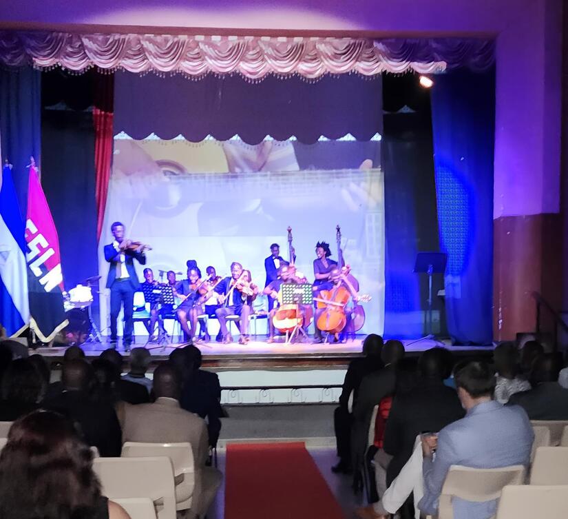 ANGOLA-(2)