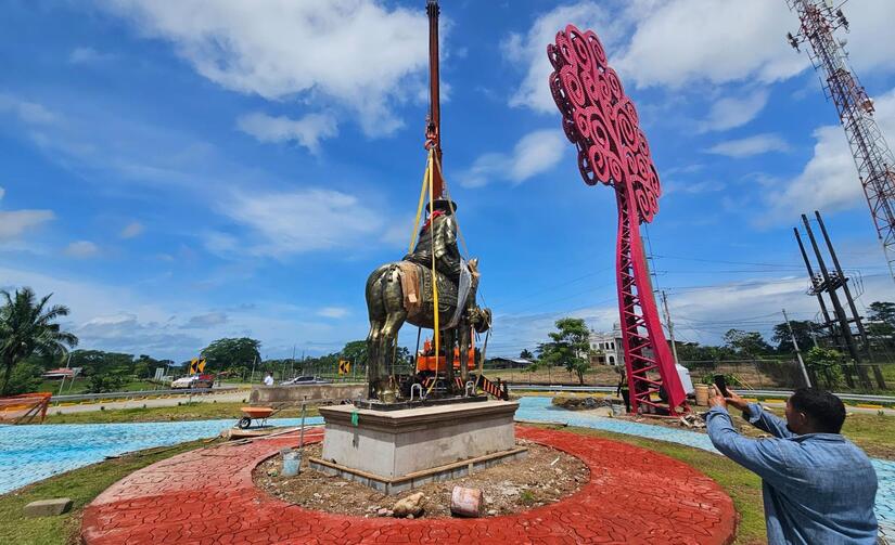 MONUMENTO10
