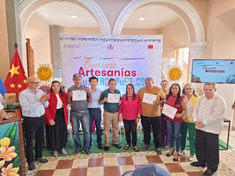 PREMIO1
