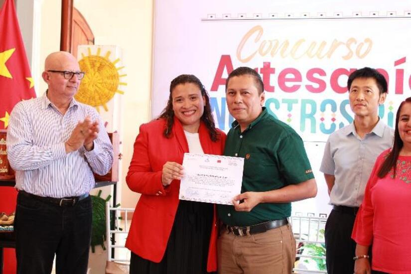 PREMIO19