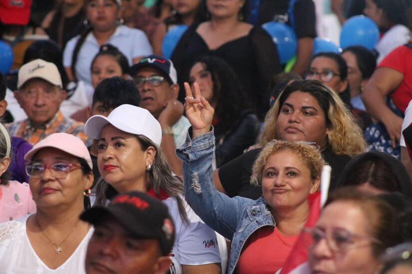 MUCHACHA-(5)