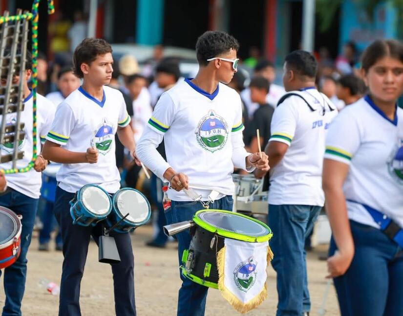 BANDAS10