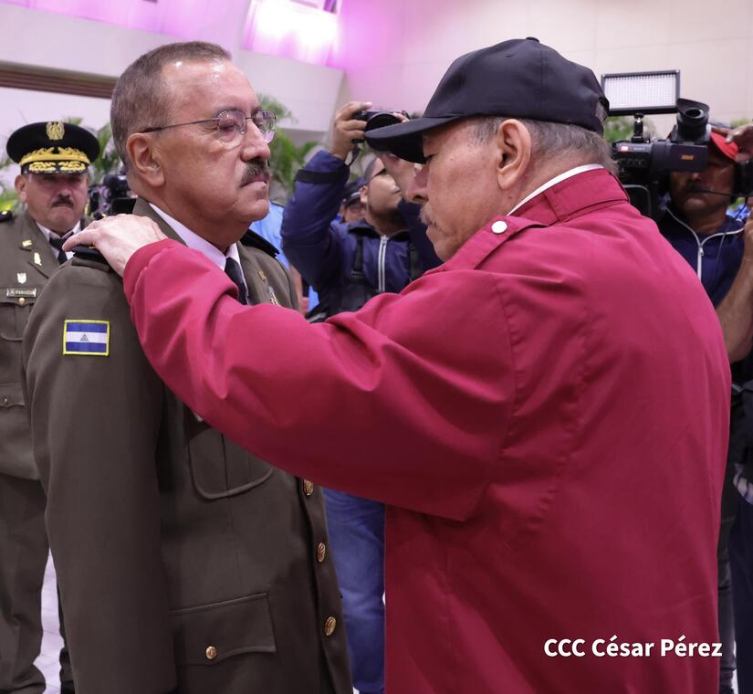 Acto-de-ascenso-militar-6