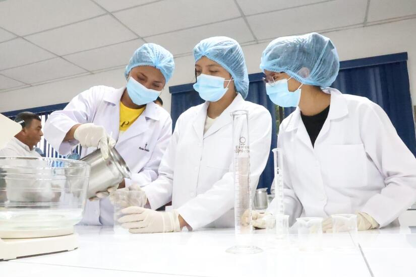 LABORATORIO4